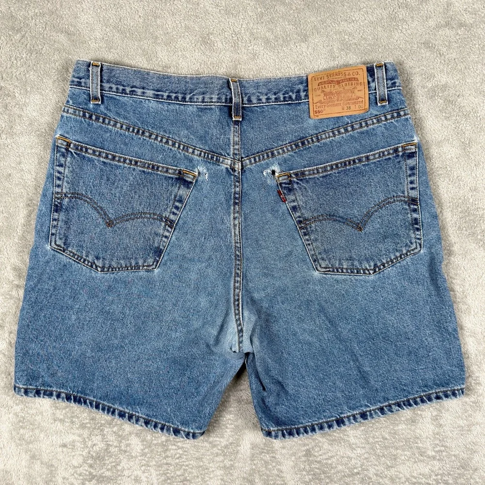 Levis 550 Mens 38 Blue Jean Shorts Medium Wash Denim Red Tab Vintage 90s Y2K
